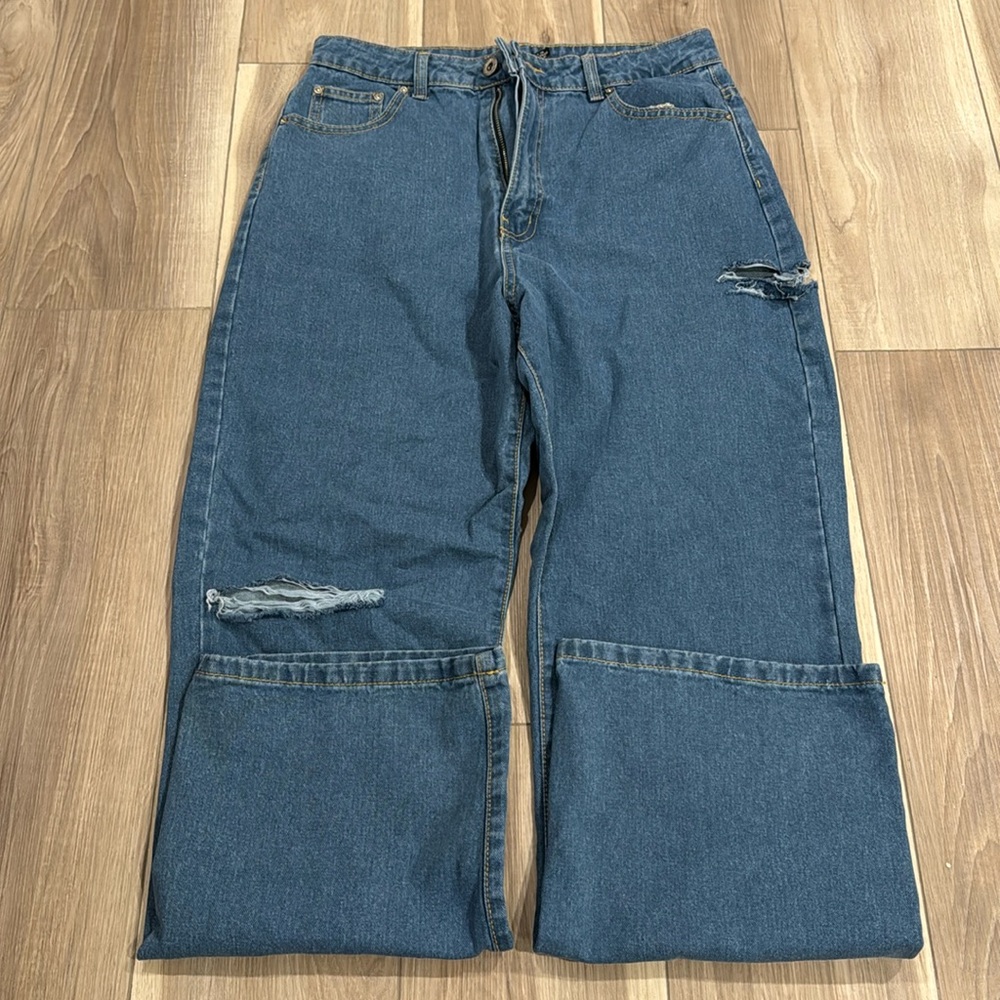 Jeans - Picture 1 of 6